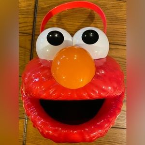 EUC Sesame Street Elmo character bucket, movable handle, open top